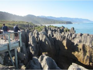 Pancake Rocks hike north of Rapahoe